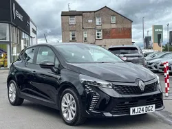 Metallic diamond black Used 2024 Renault Clio V Evolution Hatchback | £17,177 (Fair price)
