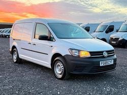White Used 2019 VW Caddy Maxi Startline MPV | £8,995 (Fair price)