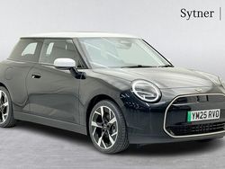 Black Used 2025 Mini Cooper Hatch Hatchback | £26,500 (Expensive)