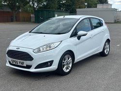 White Used 2015 Ford Fiesta Zetec Hatchback | £5,750 (Fair price)