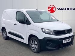 White Used 2024 Vauxhall Combo S MPV | £12,450 (Good price)