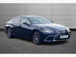Deep blue Used 2022 Lexus ES300H Sedan | £28,000 (Good price)