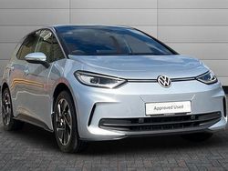 Scale silver with solid black roof Used 2025 VW ID.3 Pro Hatchback | £27,495