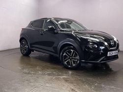 Black Used 2024 Nissan Juke N-Connecta SUV | £15,599 (Fair price)