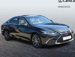 Black Used 2022 Lexus ES300H Sedan | £29,995 (Good price)