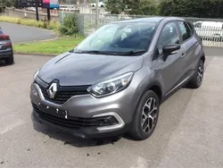 Grey metallic Used 2018 Renault Captur Dynamique SUV | £8,990 (Fair price)