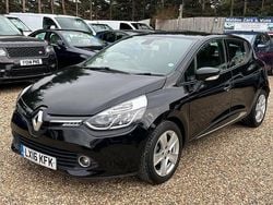 Black Used 2016 Renault Clio IV Dynamique Hatchback | £6,990 (Fair price)