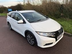 White Used 2014 Honda Civic SR Estate | £3,999 (Super price)