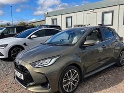 Used 2022 Toyota Yaris Hybrid | £17,452 (Fair price)