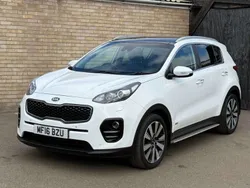 White Used 2016 Kia Sportage 4 SUV | £8,290 (Fair price)