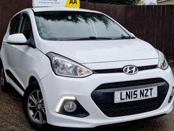White Used 2015 Hyundai i10 Premium Hatchback | £6,275 (Fair price)