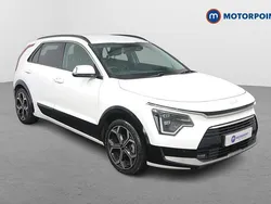 White Used 2022 Kia Niro 3 SUV | £21,299 (Fair price)