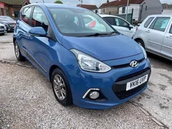 Blue Used 2016 Hyundai i10 Premium Hatchback | £8,995 (Fair price)