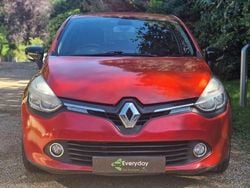 Red Used 2015 Renault Clio IV Dynamique Hatchback | £799