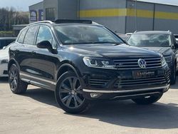 Black Used 2015 VW Touareg R-line SUV | £12,000 (A bit pricey)
