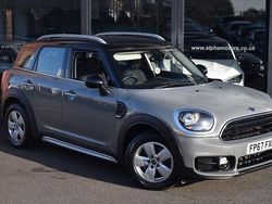 Moonwalk grey Used 2017 Mini Cooper Countryman SUV | £12,990 (Fair price)