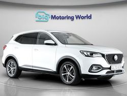 White Used 2023 MG HS Exclusive SUV | £15,841 (Good price)