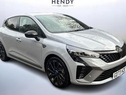 Red Used 2025 Renault Clio V Esprit Alpine Hatchback | £18,999 (Fair price)