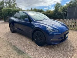 Blue Used 2022 Tesla Model Y Long Range SUV | £24,950 (Fair price)