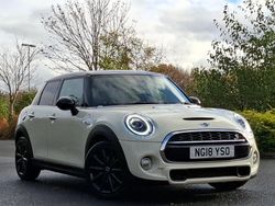 White Used 2018 Mini Cooper S Hatchback | £15,998 (A bit pricey)
