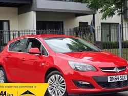 Red Used 2014 Vauxhall Astra Excite Hatchback | £3,995 (Fair price)