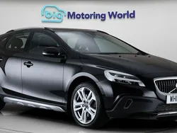 Black Used 2019 Volvo V40 CC Pro Estate | £13,700 (Fair price)