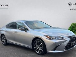 Used 2021 Lexus ES300H Sedan | £28,990 (Fair price)
