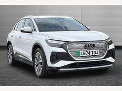 White Used 2024 Audi Q4 e-tron Sport SUV | £34,000