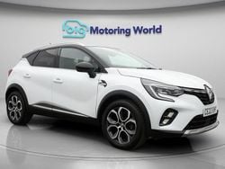 White/black Used 2021 Renault Captur SE SUV | £14,018 (Fair price)