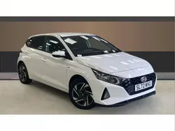 White Used 2022 Hyundai i20 SE Hatchback | £12,858 (Fair price)