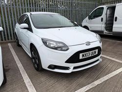 White Used 2013 Ford Focus ST Hatchback | £7,795 (Fair price)