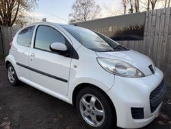 White Used 2011 Peugeot 107 Sportium Hatchback | £1,989 (Fair price)