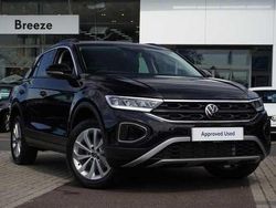 Used 2025 VW T-Roc SUV | £26,490 (A bit pricey)