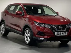 Red Used 2018 Nissan Qashqai Acenta Premium SUV | £11,299 (Fair price)