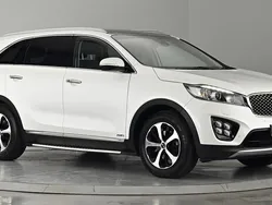 White Used 2017 Kia Sorento 3 SUV | £20,450 (Fair price)