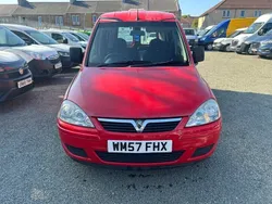 Red Used 2008 Vauxhall Combo MPV | £2,775 (Expensive)