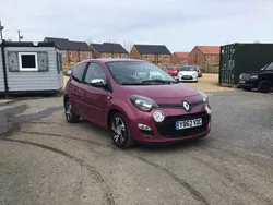 Red Used 2013 Renault Twingo Dynamique Hatchback | £4,295 (Expensive)