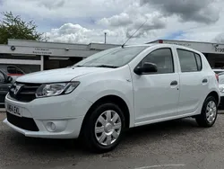 Glacier white Used 2014 Dacia Sandero Ambiance Hatchback | £3,599 (Fair price)