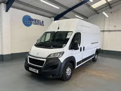 White Used 2022 Peugeot Boxer S Van | £17,690 (Fair price)