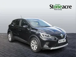 Black Used 2022 Renault Captur Iconic SUV | £13,700 (Fair price)