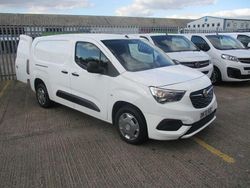 White Used 2020 Vauxhall Combo Sportive MPV | £6,990 (Fair price)