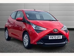 Red pop Used 2020 Toyota Aygo X-play Hatchback | £8,995 (Fair price)