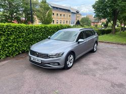 Silver Used 2019 VW Passat SE Estate | £7,995 (Good price)