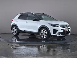 White Used 2023 Kia Stonic 4 SUV | £19,050 (Fair price)