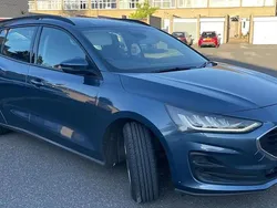 Blue Used 2022 Ford Focus Zetec Estate | £11,499 (Good price)
