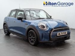 Blue Used 2021 Mini Cooper Classic Hatchback | £16,900 (Good price)