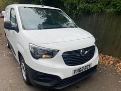 White Used 2019 Vauxhall Combo Edition MPV | £5,750 (Good price)