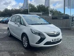 White Used 2016 Vauxhall Zafira MPV | £5,995 (A bit pricey)
