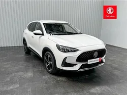 Metallic white pearl Used 2023 MG HS Trophy SUV | £18,895 (Fair price)