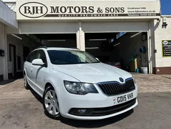 White Used 2015 Skoda Superb GreenLine Estate | £5,488 (Fair price)